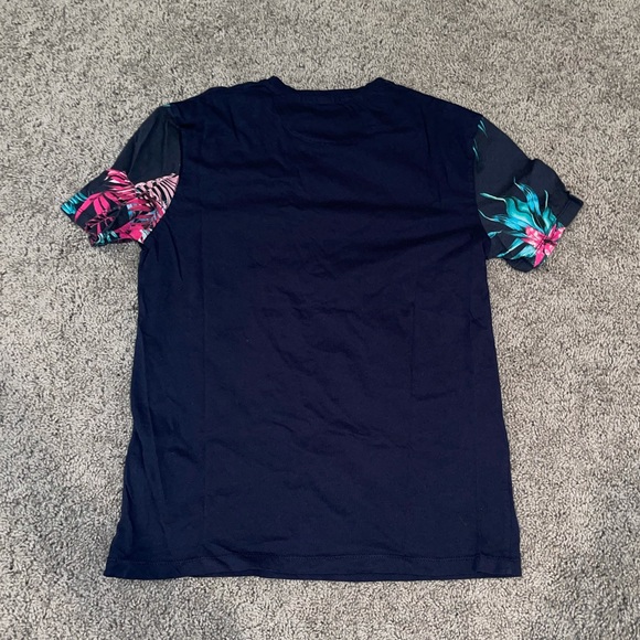 Zara Man Tropical Tee - Picture 2 of 3